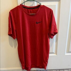 Nike Men's Crimson Short Sleeve Tee